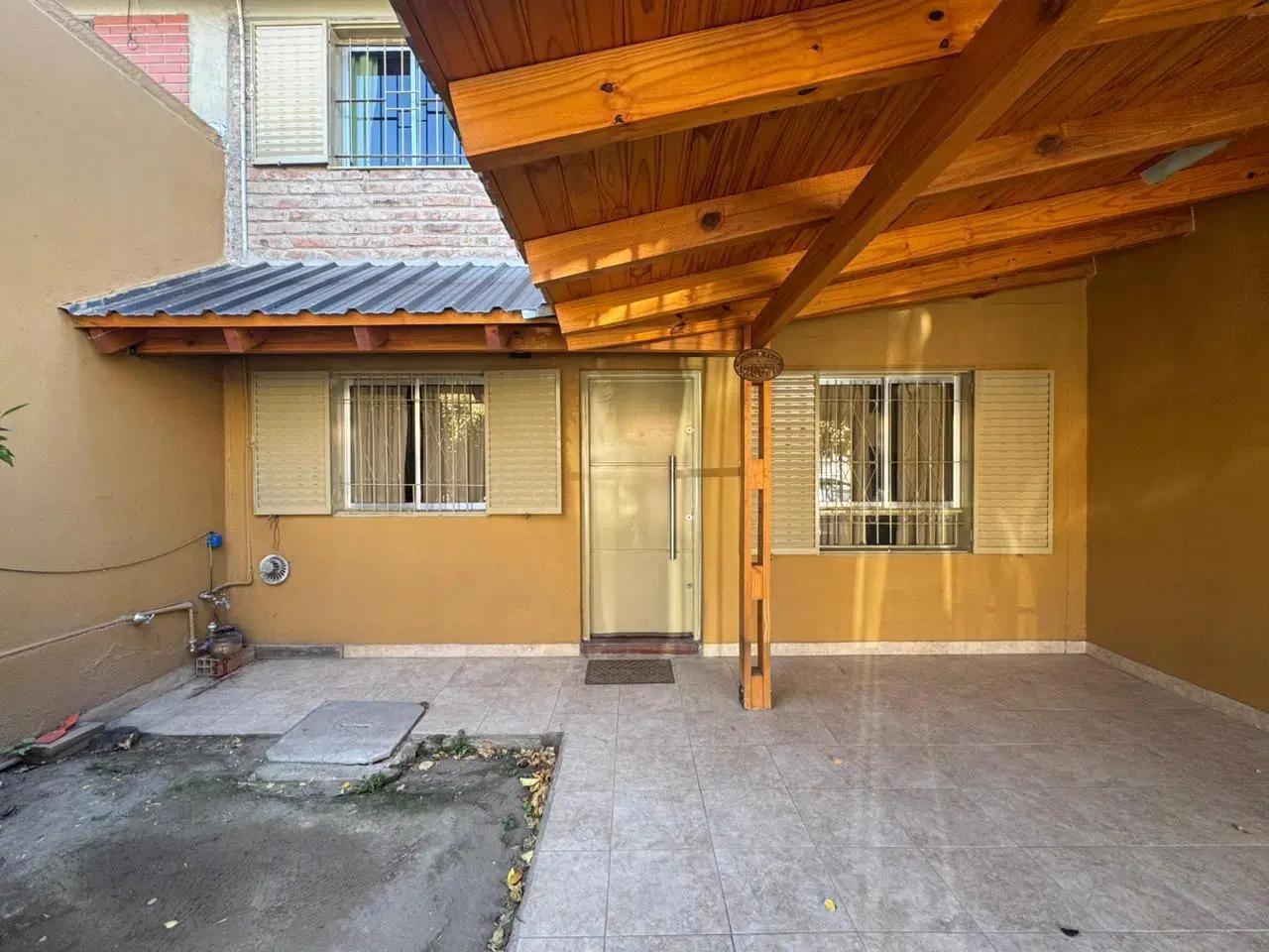 Duplex en VENTA, 3 dormitorios Bº Traful 2