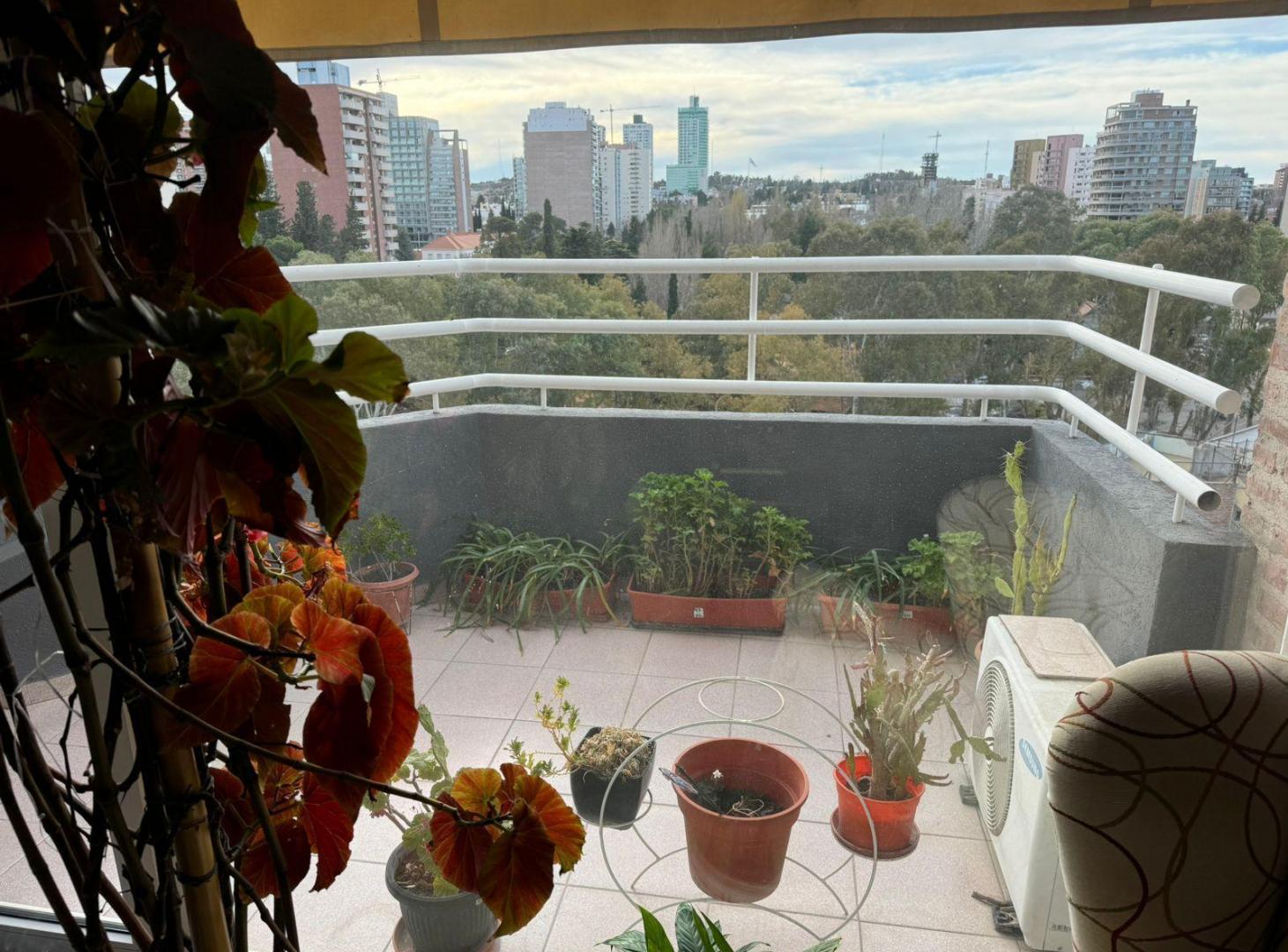 Foto de Departamento en ALQUILER 3 dormitorios centro de Neuquén, imagen 5