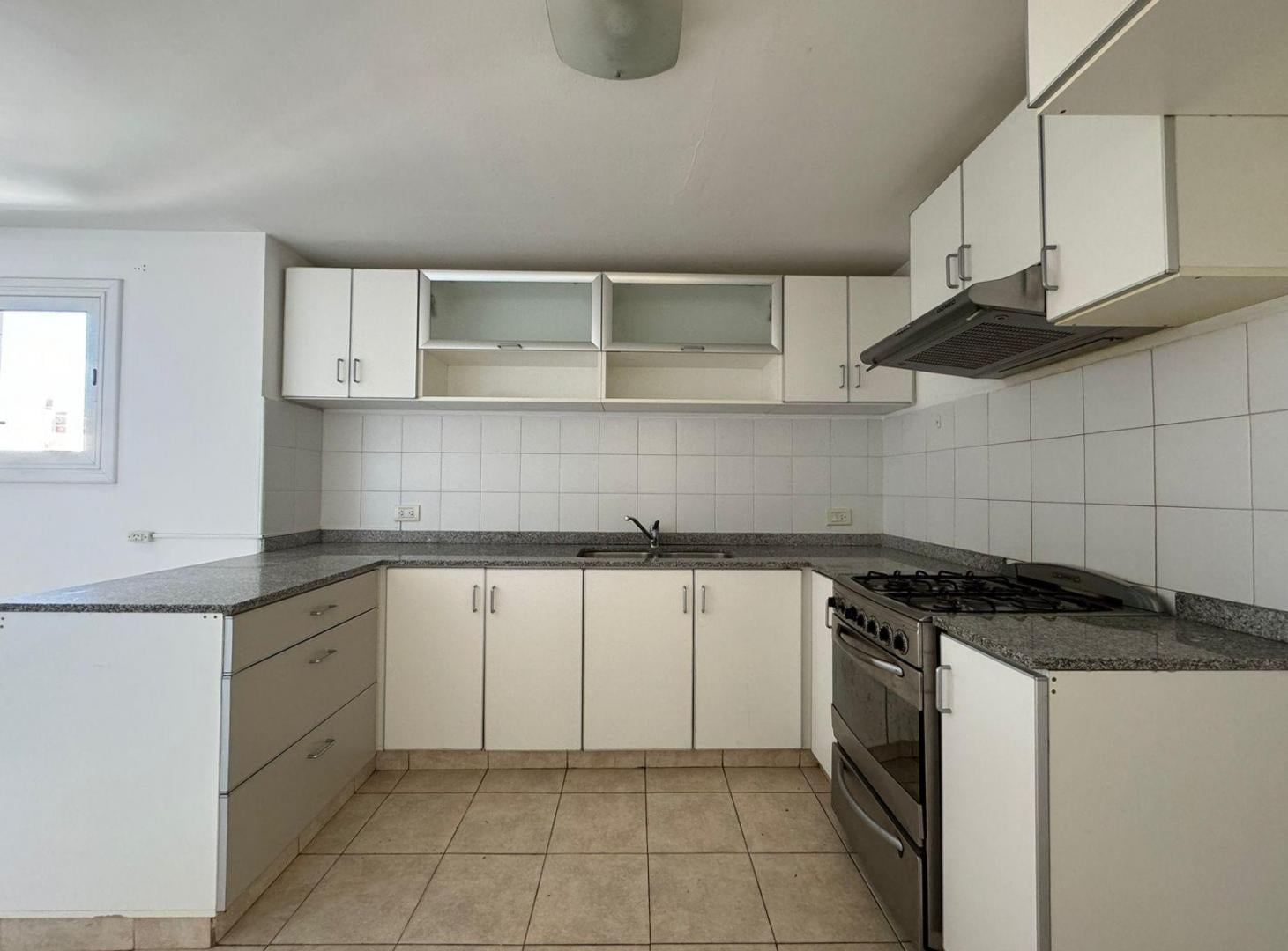 Foto de Departamento en ALQUILER, 3 dormitorios, Neuquén Centro, imagen 3