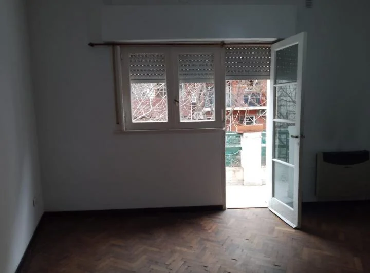 Palermo.Alquiler 3 ambientes.Frente c/balcon.Billingurst 1200. $800.000. 2
