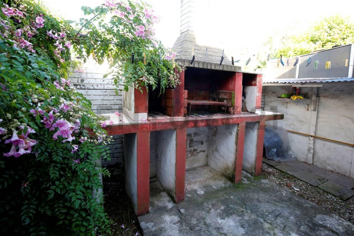 Venta de Casa tipo PH La Plata  2 AMBIENTES