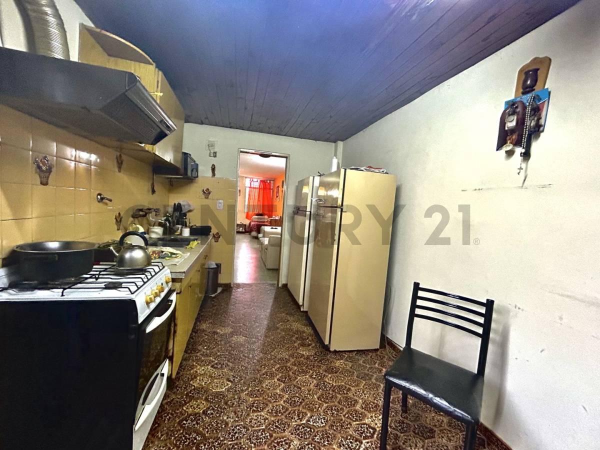 Venta PH 3 Amb Patio Complejo Cerrado Berazategui 1