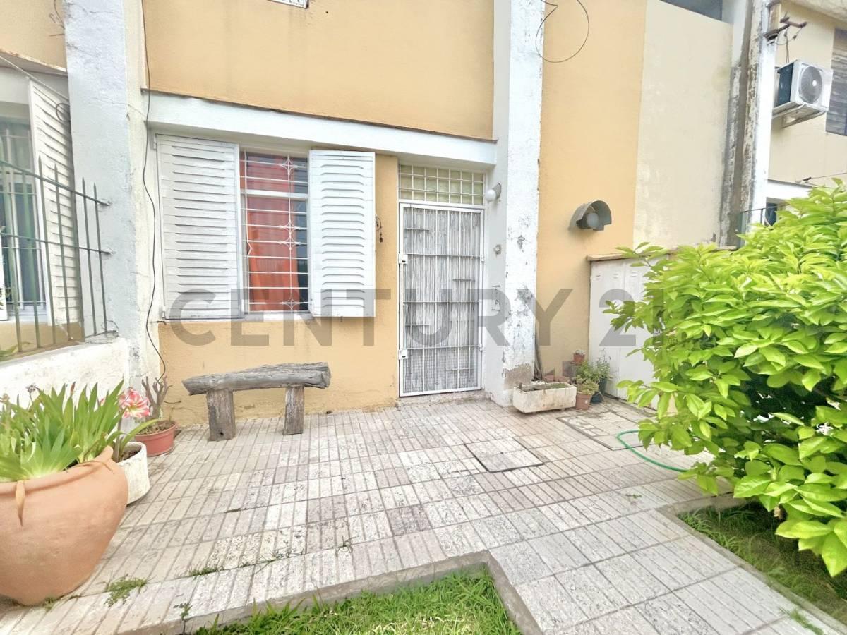 Venta PH 3 Amb Patio Complejo Cerrado Berazategui 2
