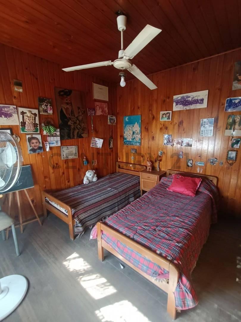 Venta de Galpon en Los Hornos La Plata con Casa 4