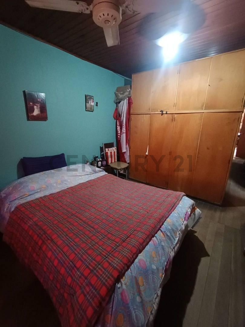 Venta de Galpon en Los Hornos La Plata con Casa 3