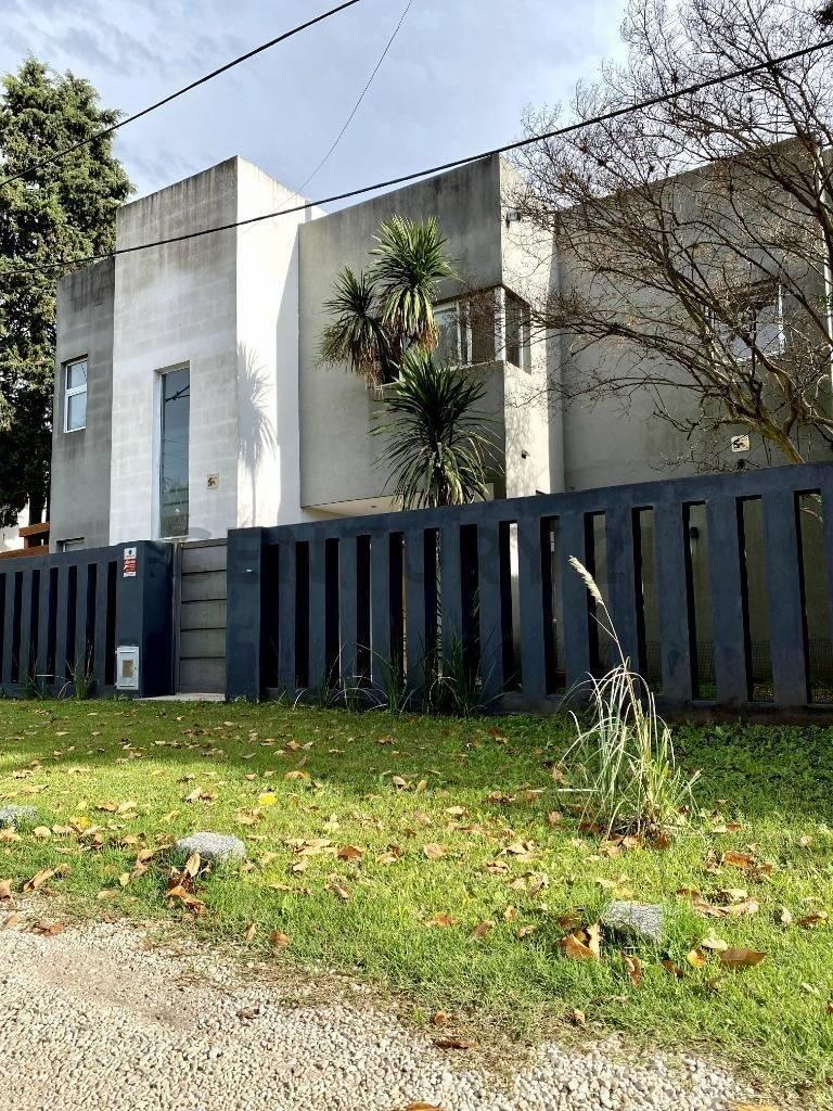 Casa en Venta Villa Elisa, Entre Caminos. Apto Banco 5