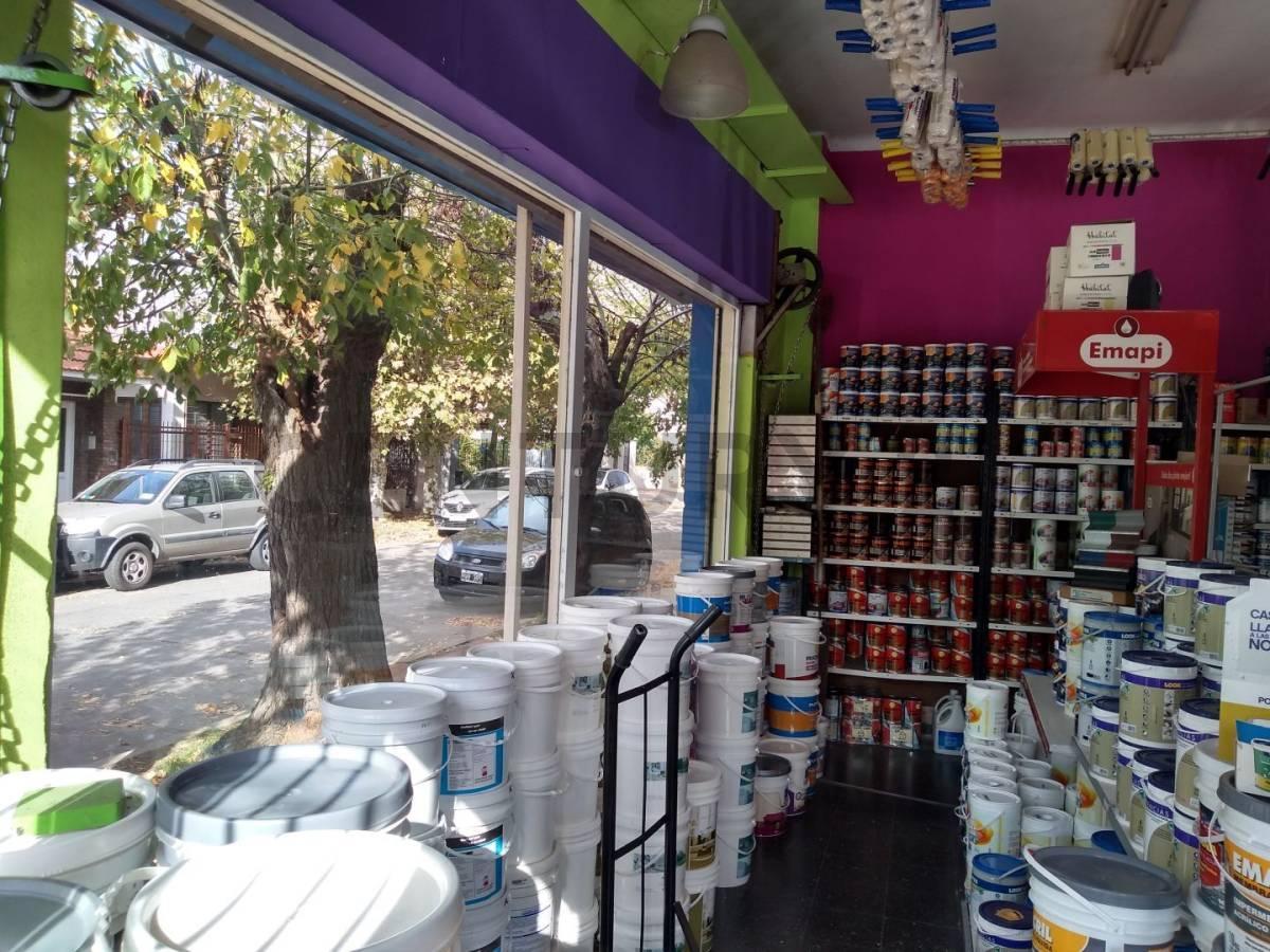 Venta / Permuta de Local con Deposito Sobre Av Mitre en Quilmes 2