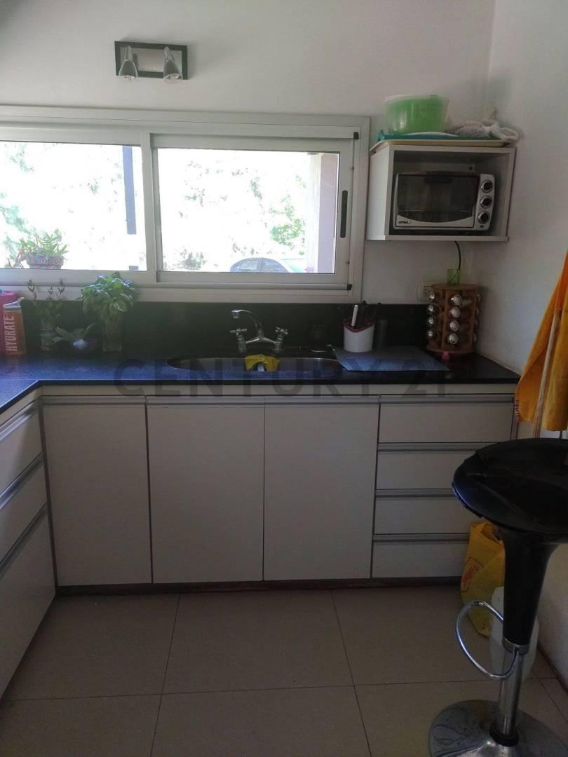 Foto de Casa moderna en un excelente entorno, ubicada en Abasto, a media hora, imagen 3