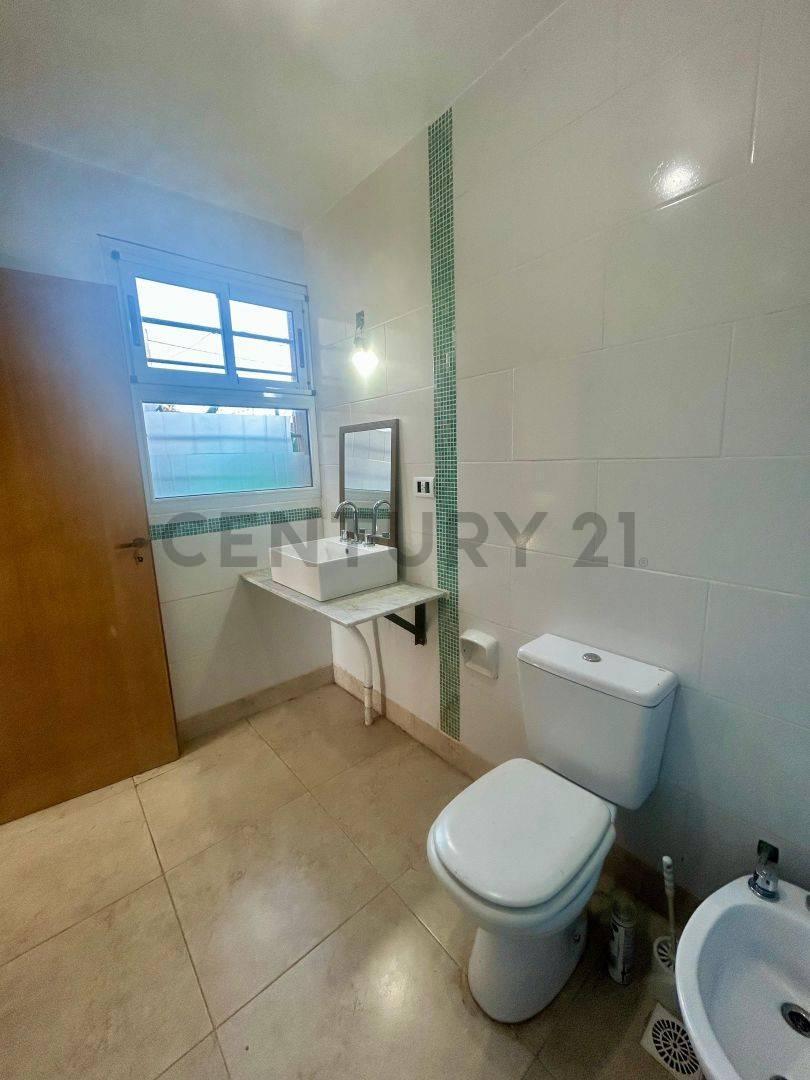 Foto de <p>Venta de Casa 3 AMBIENTES en Arturo Seguí, La Plata </p><p>C..., imagen 5