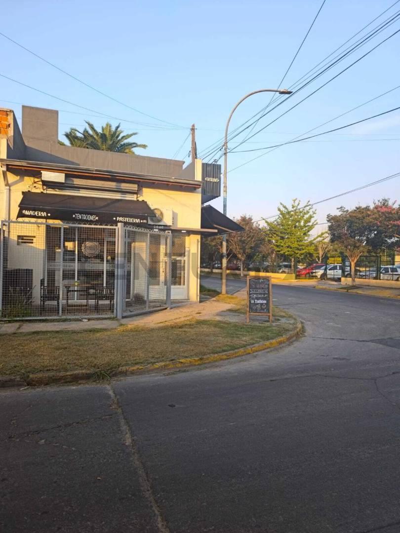 Local Comercial Venta en Berazategui 3