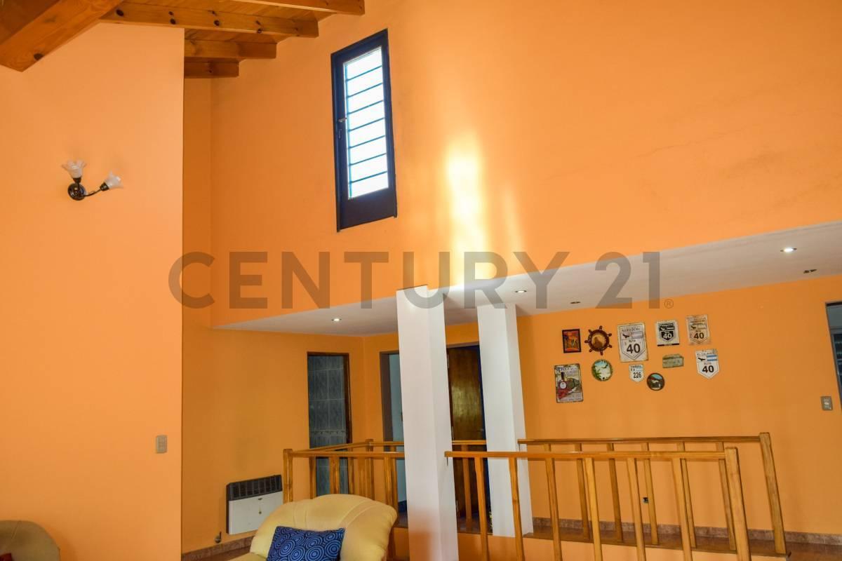 Venta Casa 6 Ambientes Berazategui 3