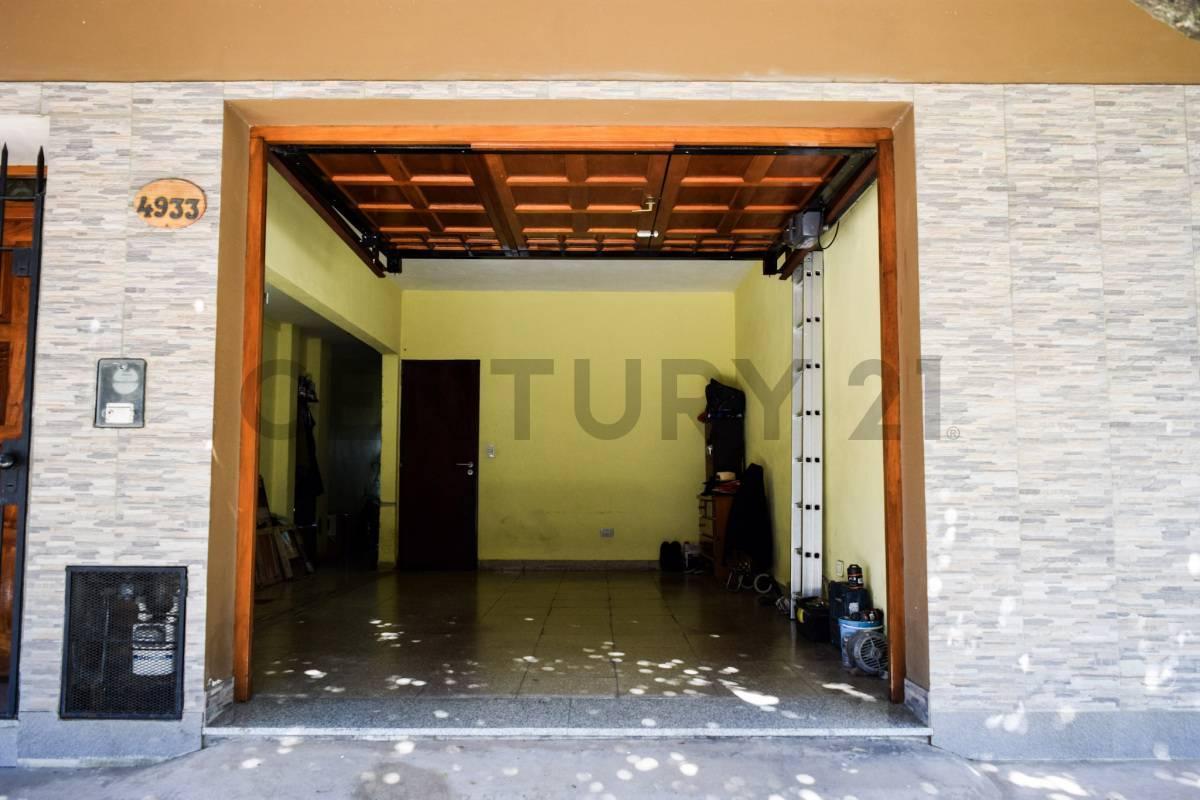 Venta Casa 6 Ambientes Berazategui 4