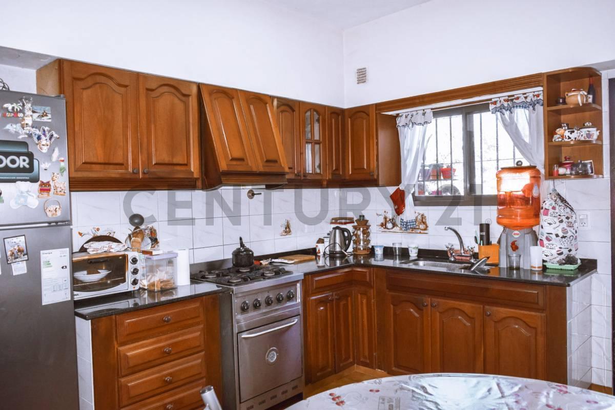 Venta Casa 6 Ambientes Berazategui 5