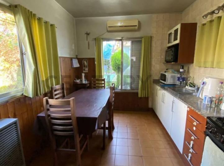 VENTA CASA 3 AMBIENTES BERAZATEGUI 4