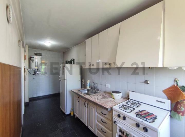 Venta Departamento de 2 ambientes con balcón 5