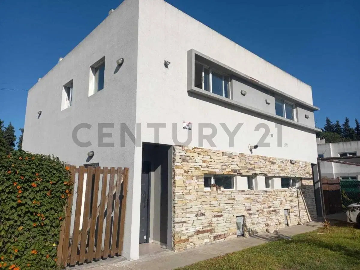 DUPLEX EN VENTA EN GONNET 3