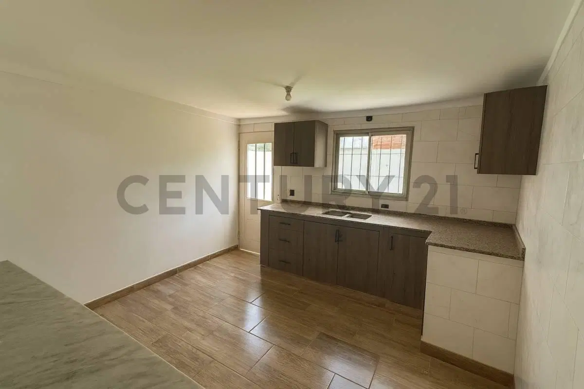 ALQUILER CASA 3 AMBIENTES FLORENCIO VARELA 5