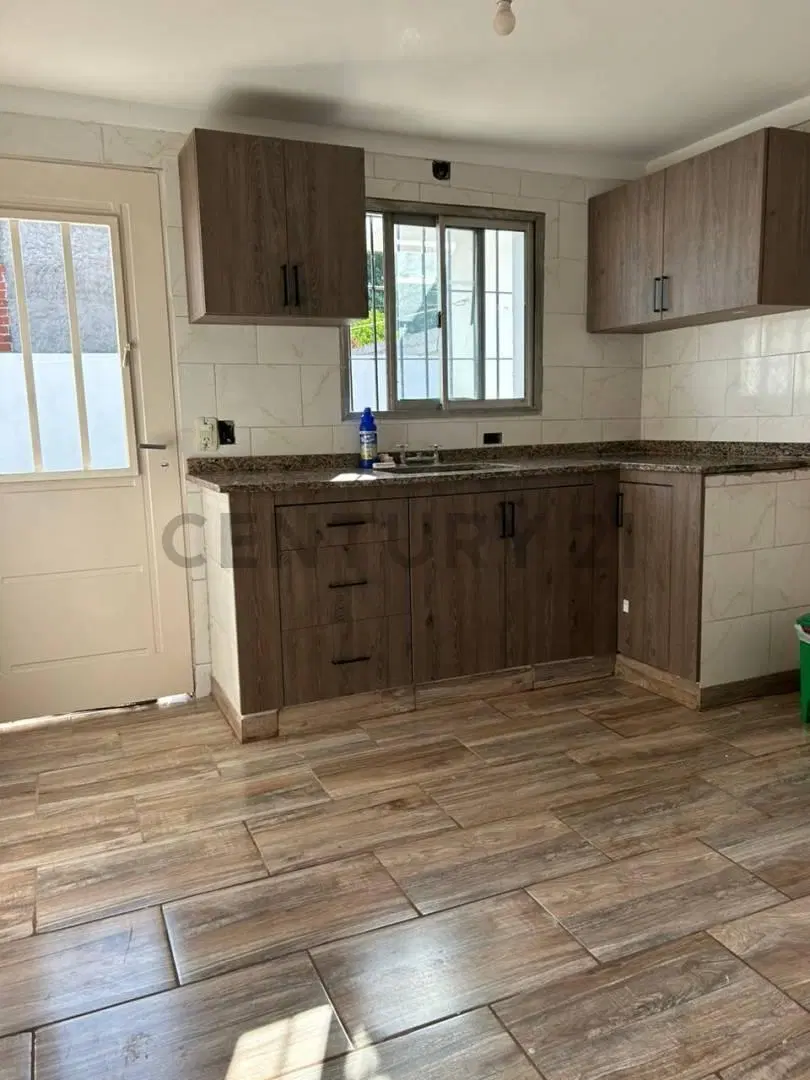 ALQUILER CASA 3 AMBIENTES FLORENCIO VARELA 2