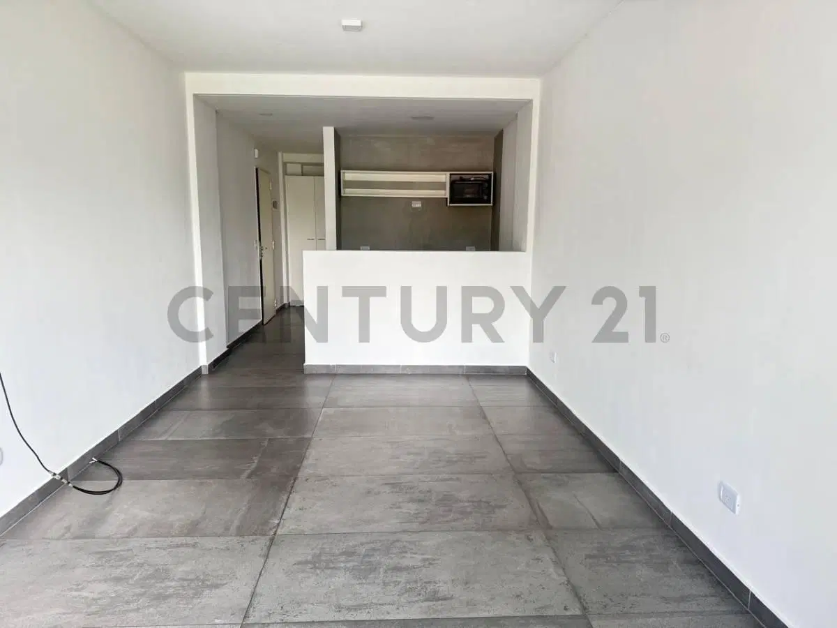 VENTA MONOAMBIENTE C/COCHERA BERNAL CENTRO 2