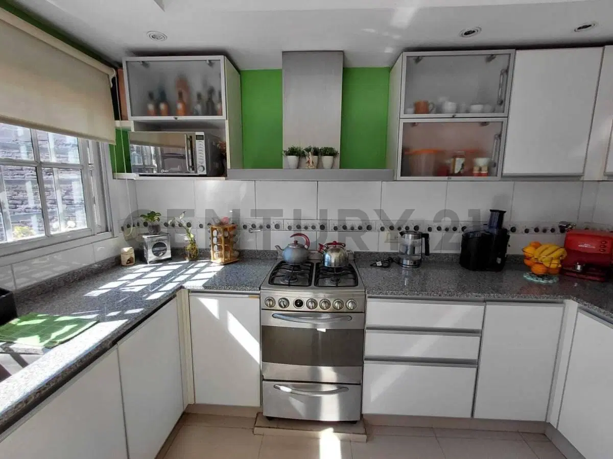 VENTA CASA 3 AMBIENTES + COCHERA QUILMES OESTE 8