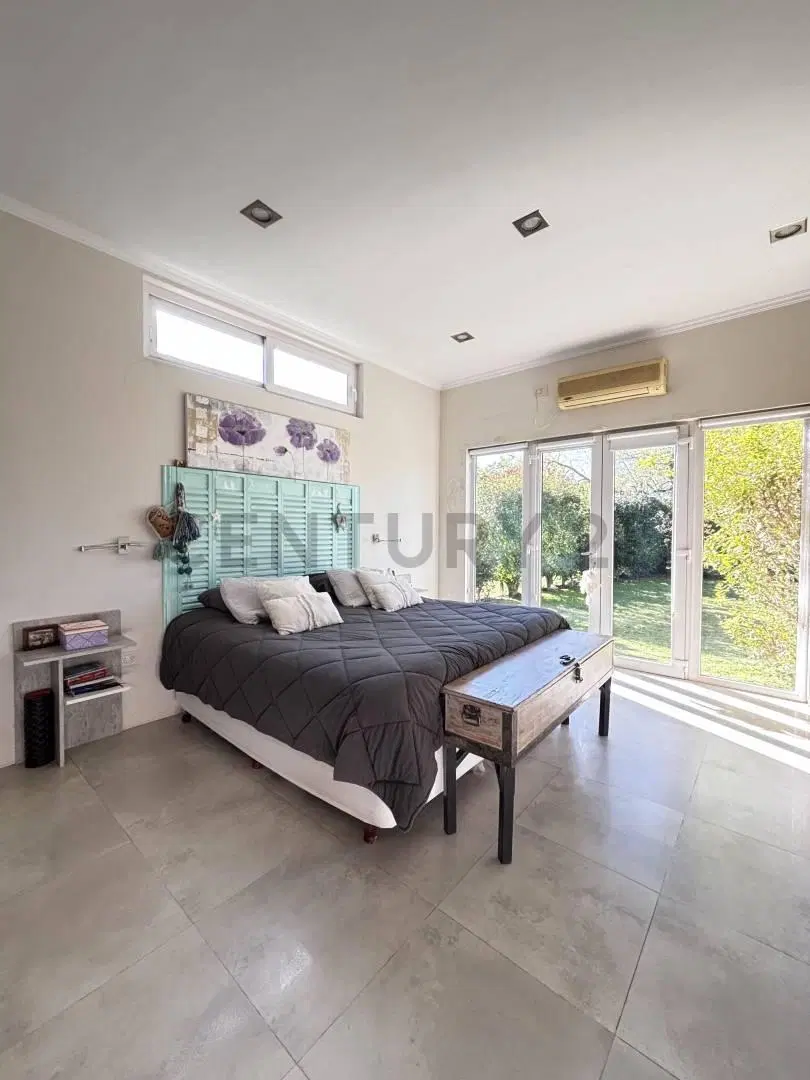 Casa en venta en Lomas de City Bell 4
