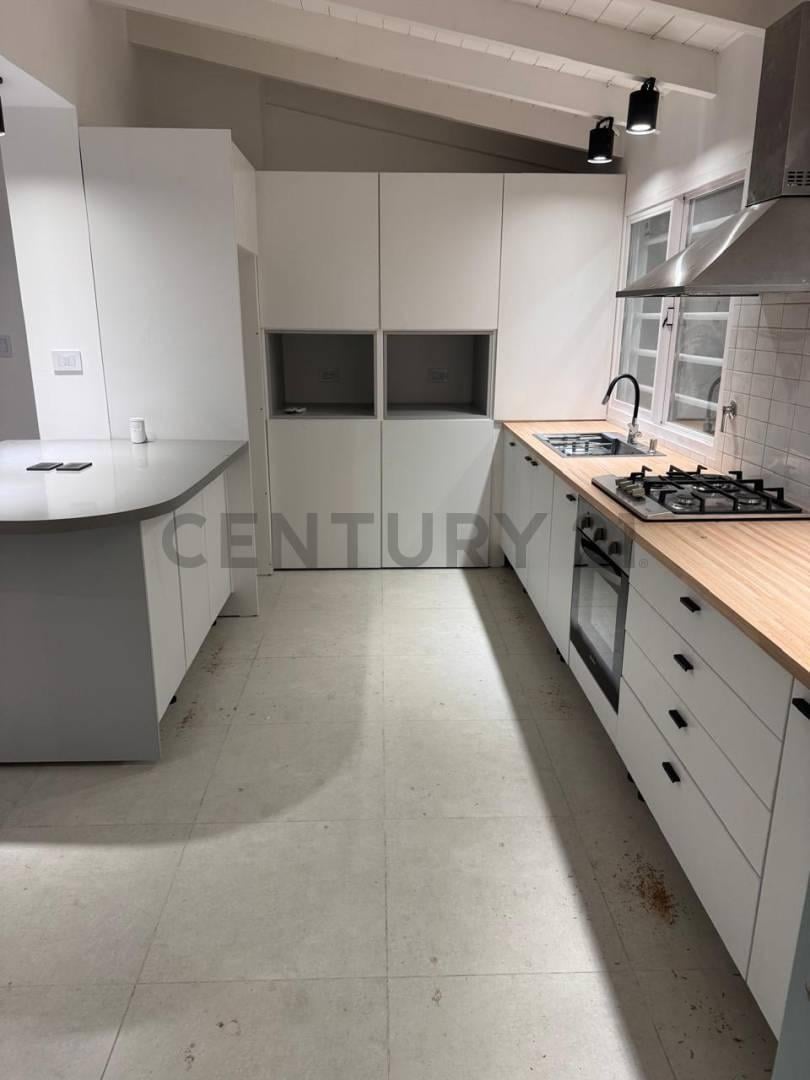 Foto de Alquiler Casa en City Bell, imagen 1