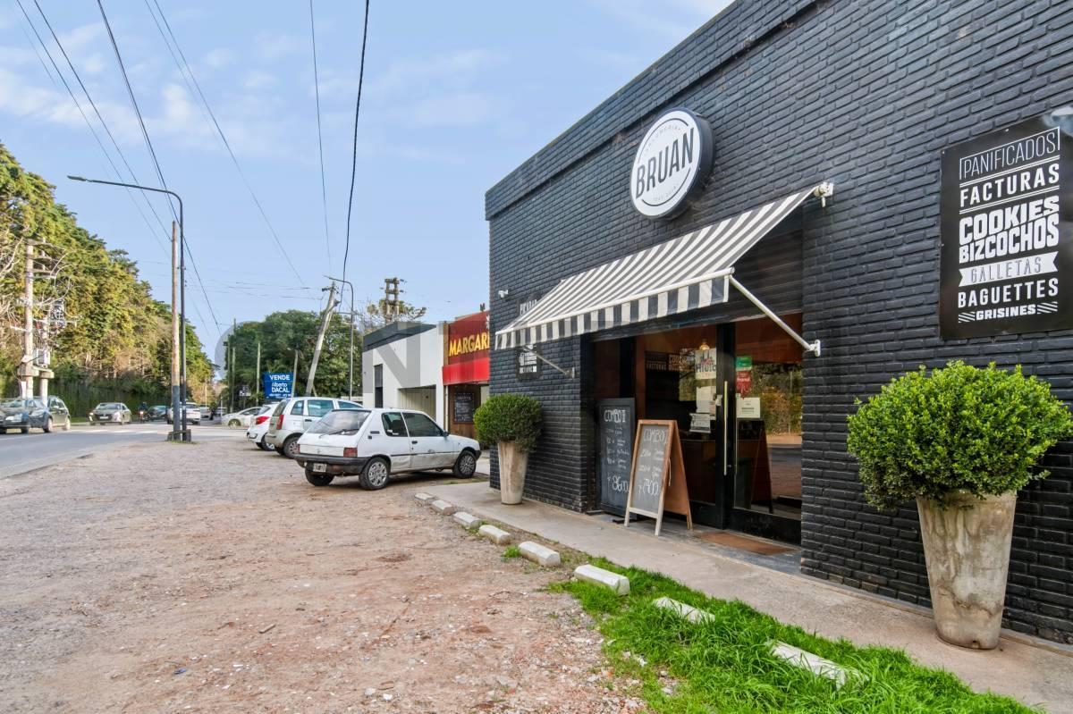 Foto de Venta de Complejo Comercial City Bell, imagen 1
