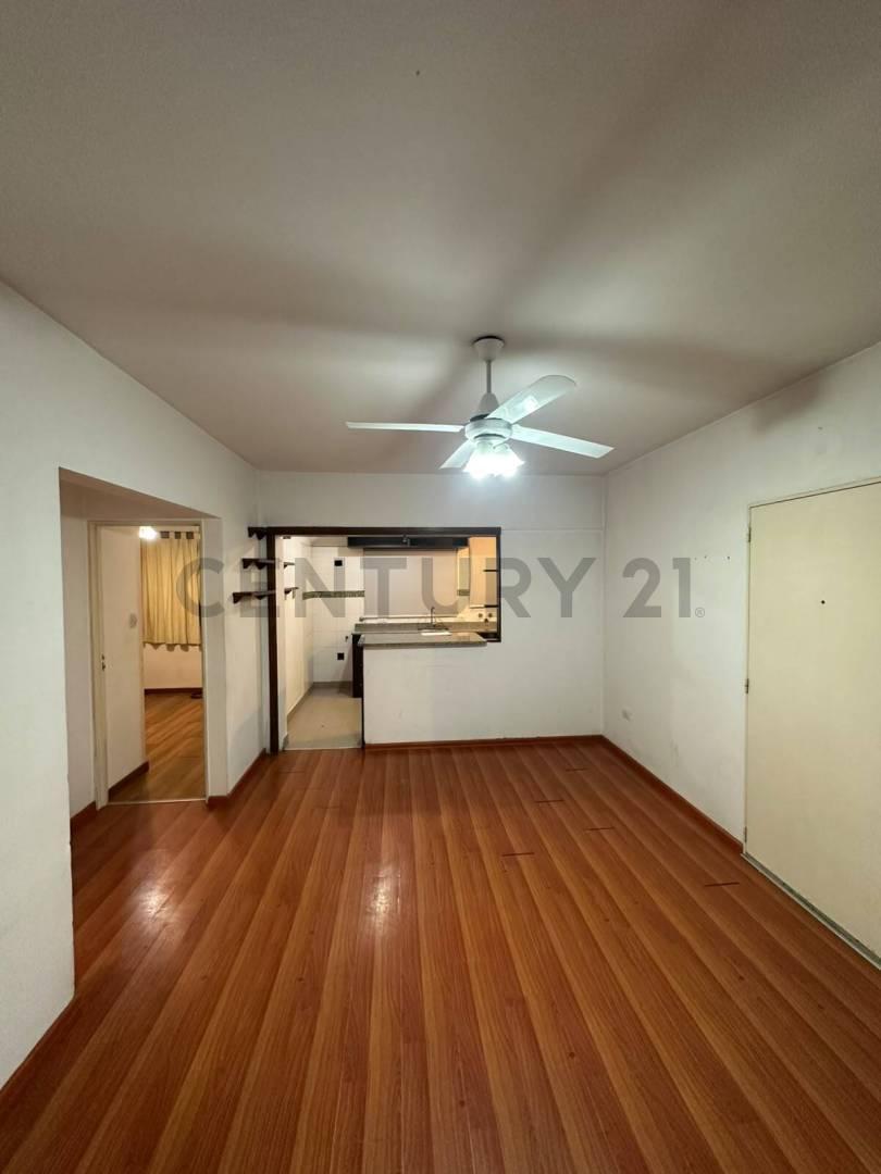 Foto de VENTA | Departamento 3 Ambientes con Cochera | Quilmes Oeste, imagen 4