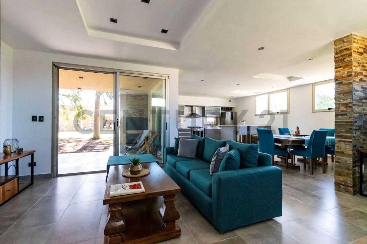Foto de Casa a la venta de 2 Dormitorios, parque y pileta en Área 60 amoblada, imagen 1