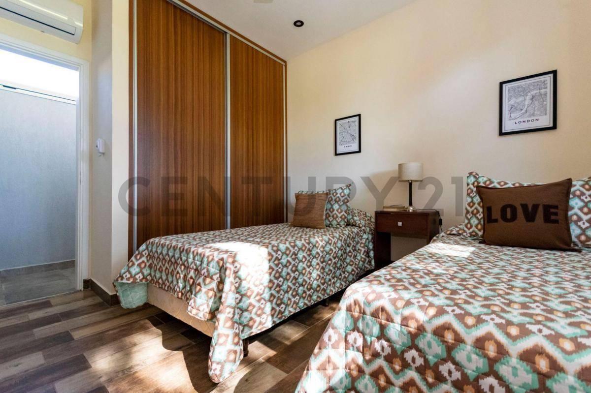 Foto de Casa a la venta de 2 Dormitorios, parque y pileta en Área 60 amoblada, imagen 2