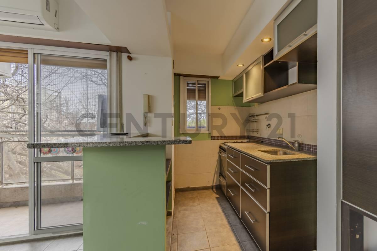 Foto de Departamento en venta en la plata 2 dormitorios y 3 ambientes en La, imagen 1