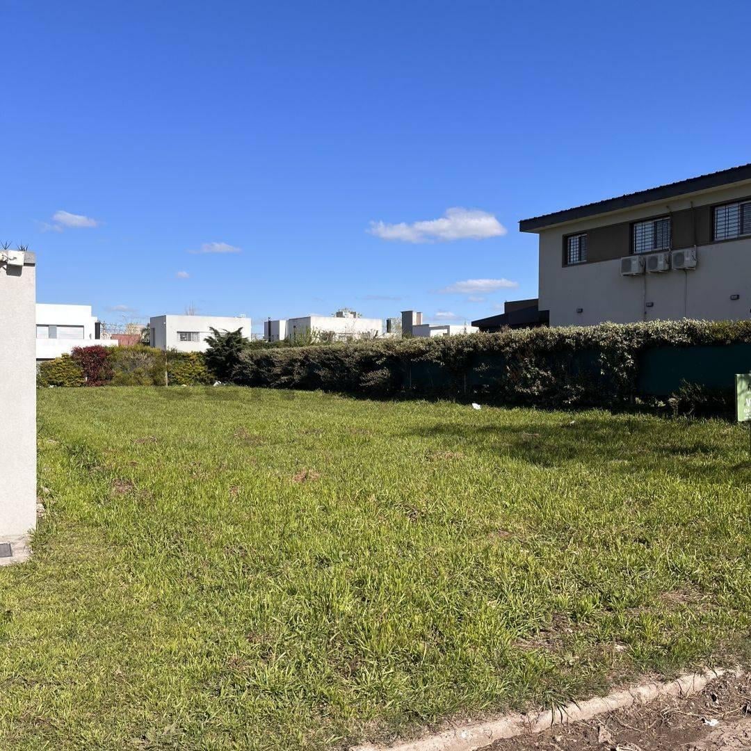 Foto de Venta lote en Barrio Don Carlos, José Hernandez, La Plata, imagen 2