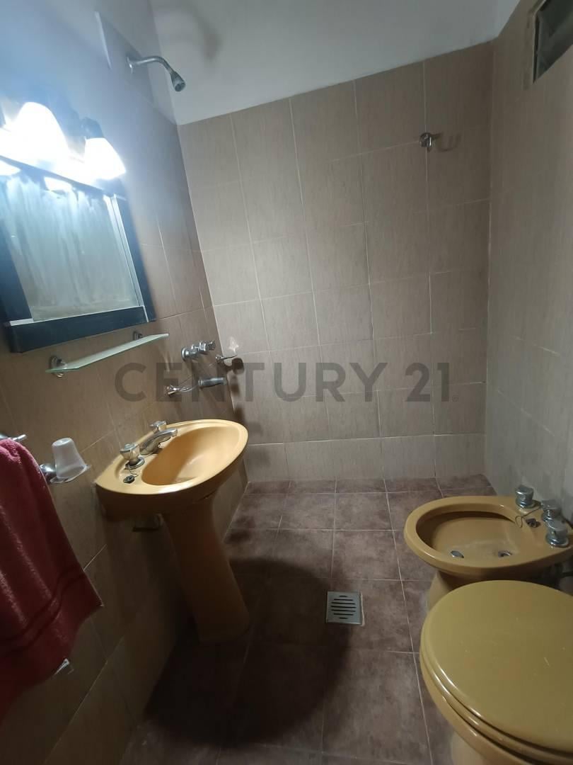 Foto de Venta de casa en Parque Sicardi, imagen 5