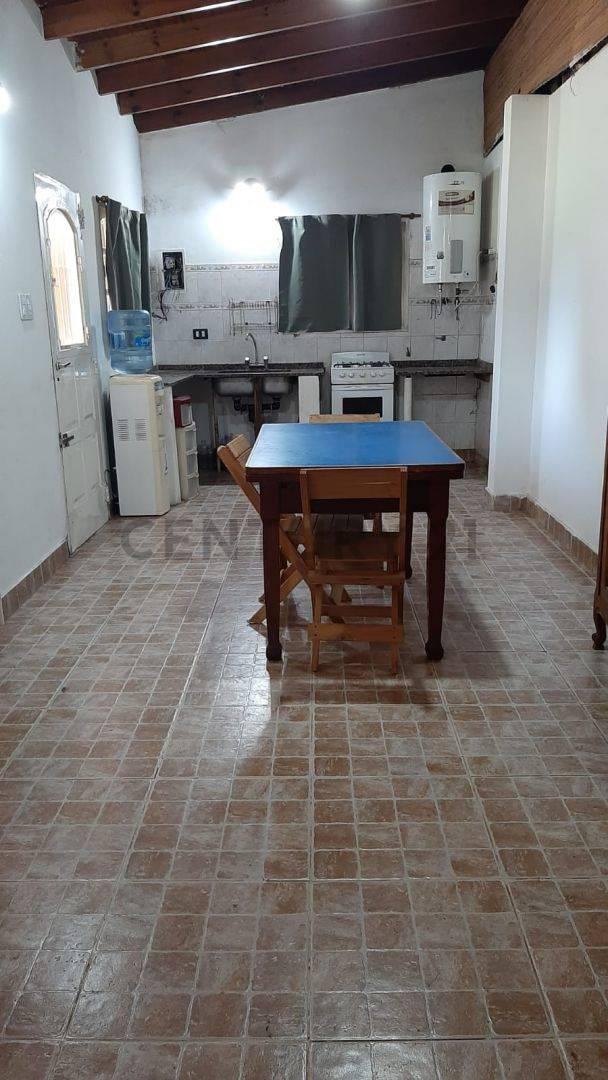 Foto de Venta de Casa Parque Sicardi 2 Ambientes Quinta, imagen 2
