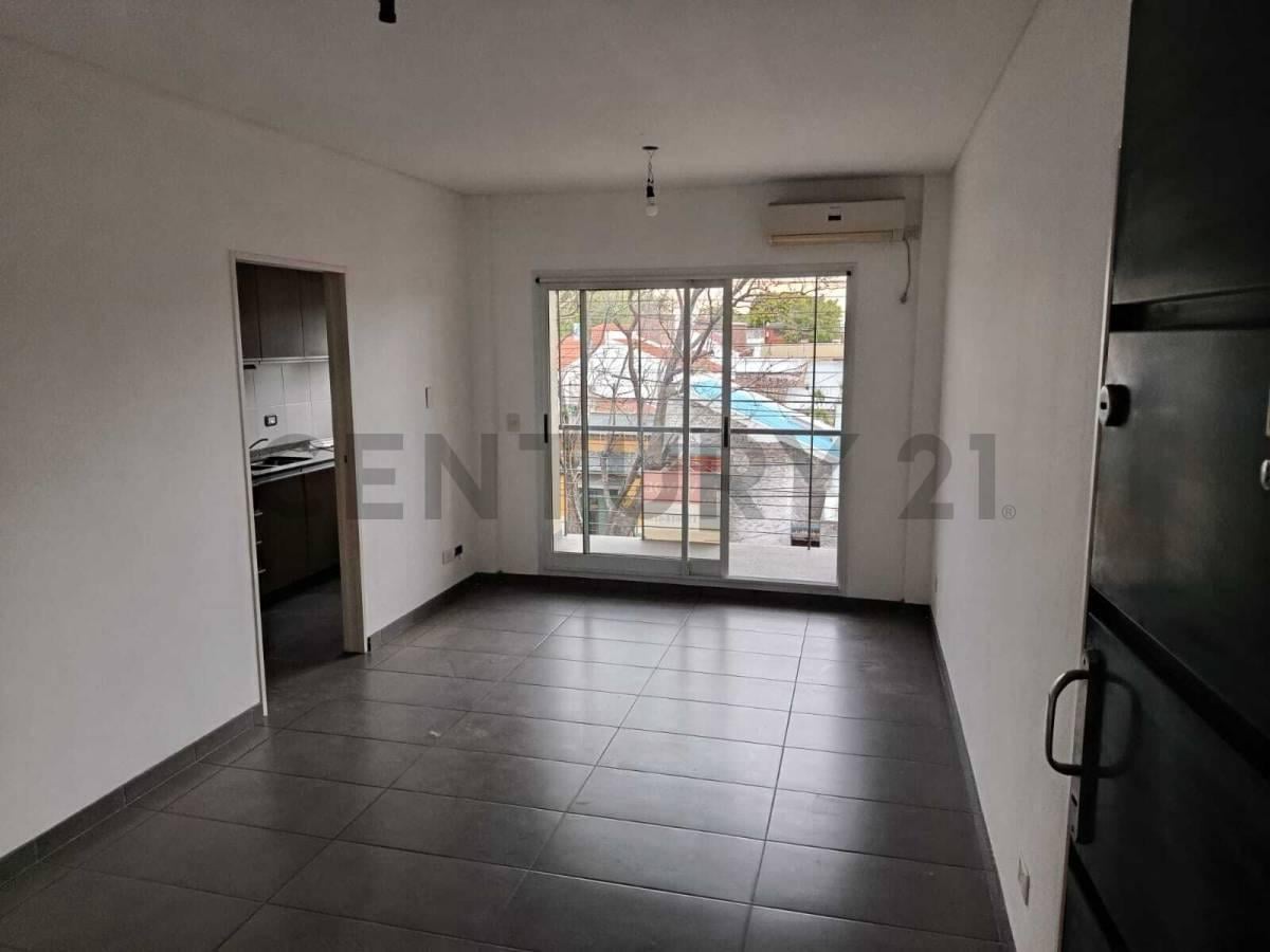 Foto de ALQILER DEPARTAMENTO 2 AMBIENTES COCHERA BERNAL, imagen 1