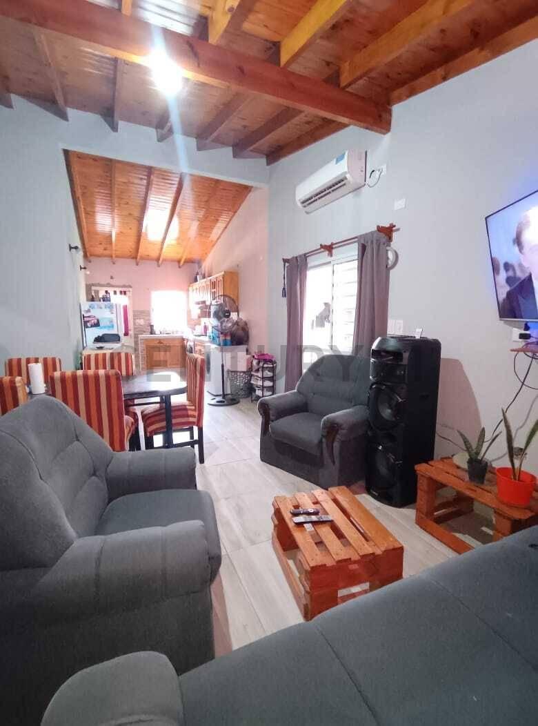 Foto de VENTA CASA 4 AMBIENTES BOSQUES - FLORENCIO VARELA, imagen 1