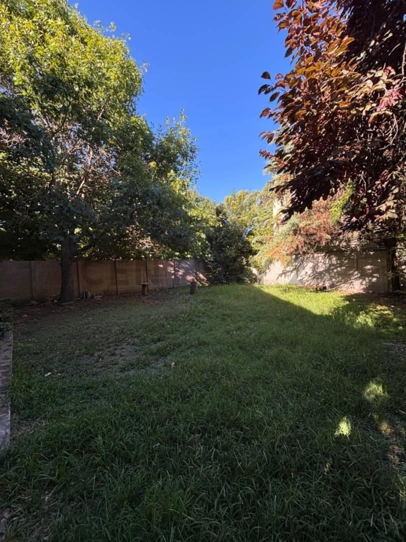 Foto de Venta casa 3 dormitorios City Bell entre caminos, imagen 5