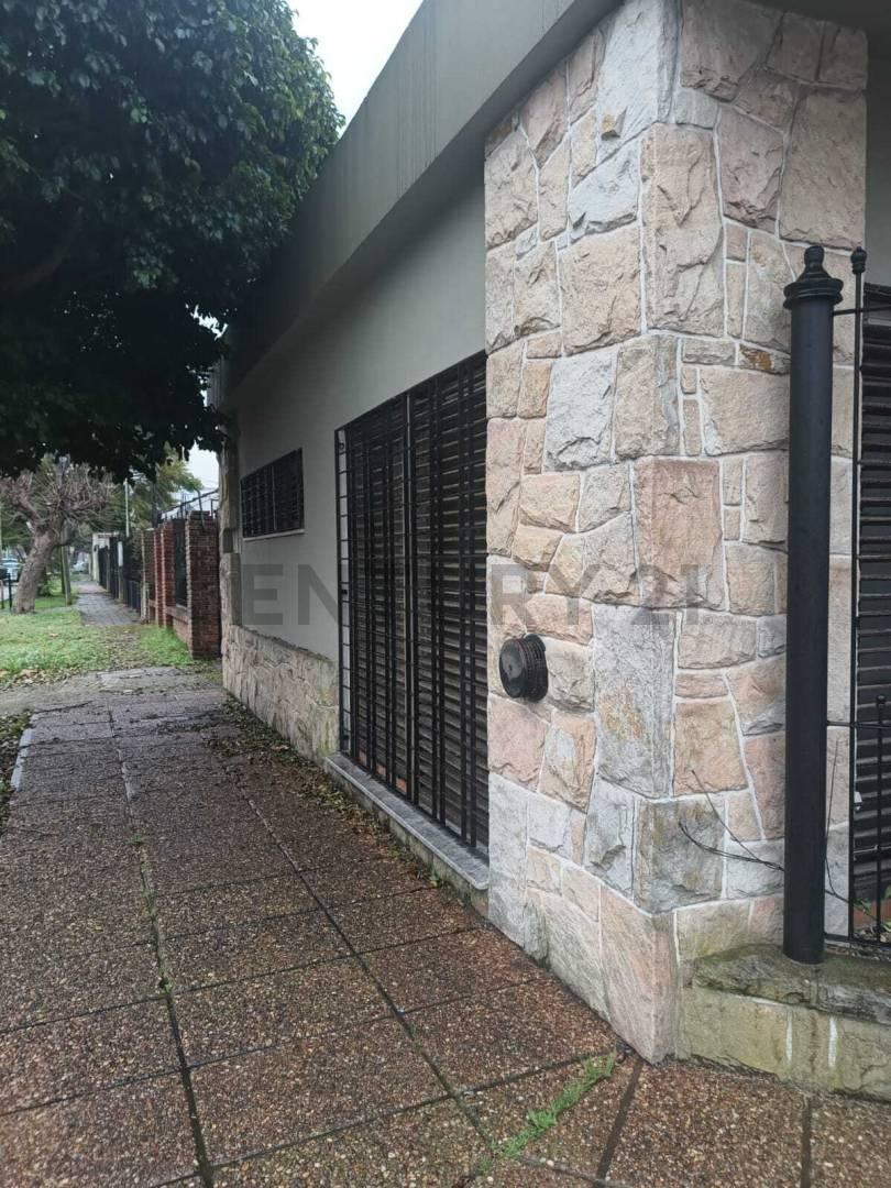 Foto de ALQUILER CASA + COCHERA EZPELETA, imagen 3