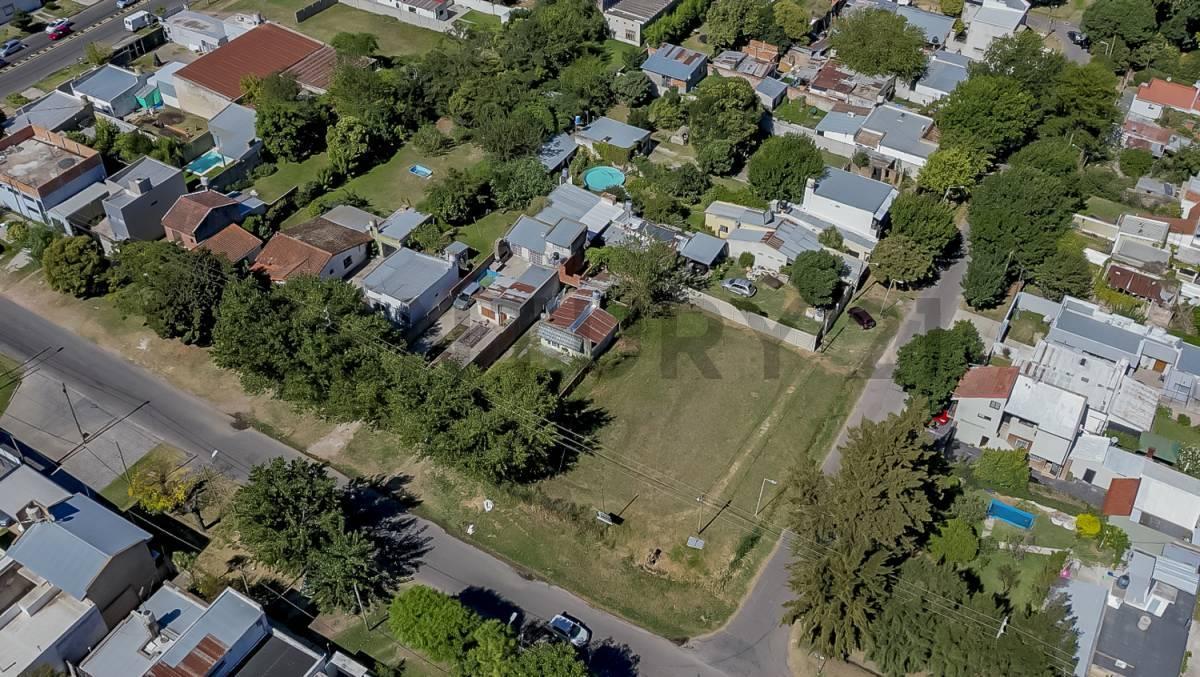 Foto de Lote escriturado a la VENTA sobre la esquina 508 y 132 / 300 m2 sobre, imagen 4