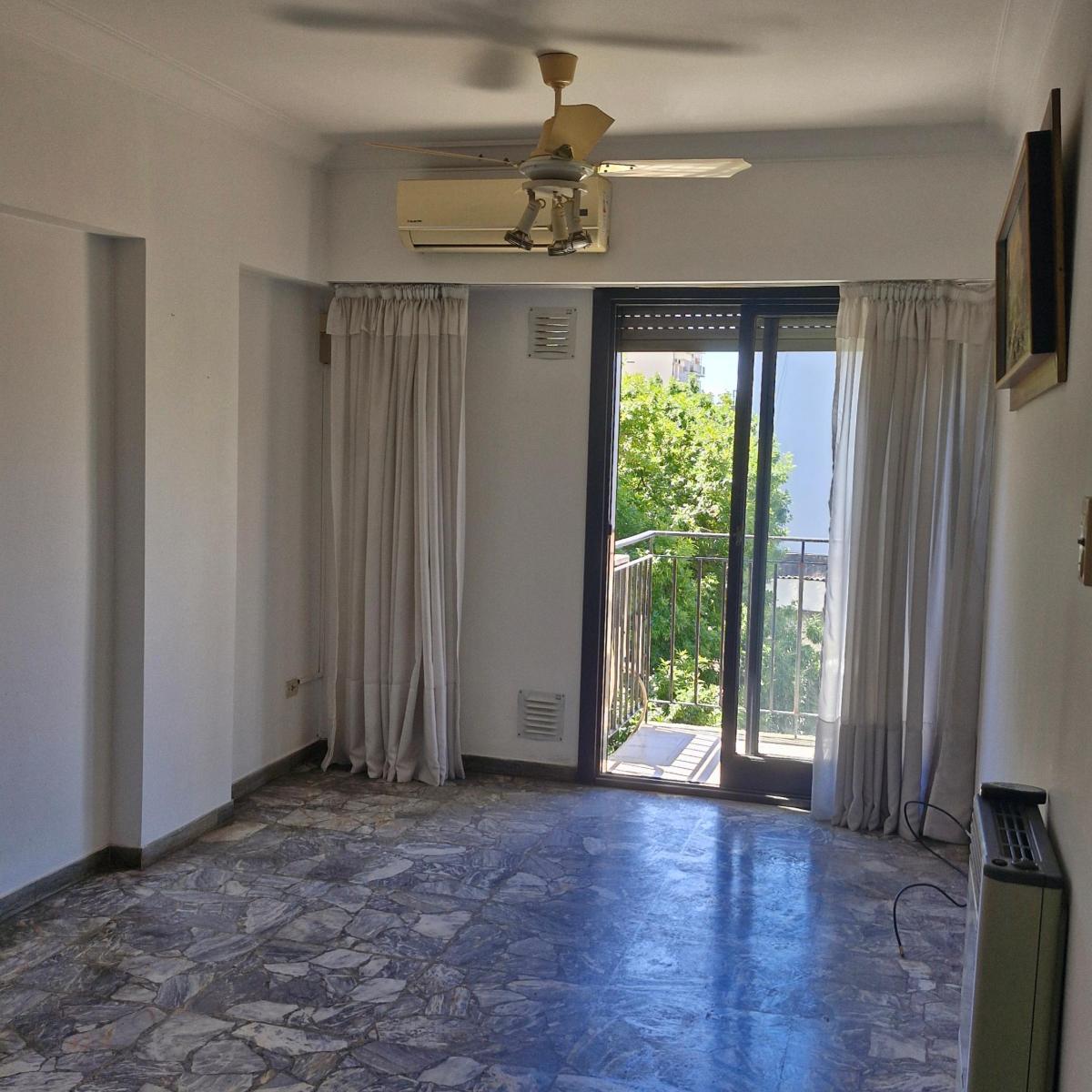 Departamento de 3 Ambientes Muy Luminoso en Villa Urquiza 1