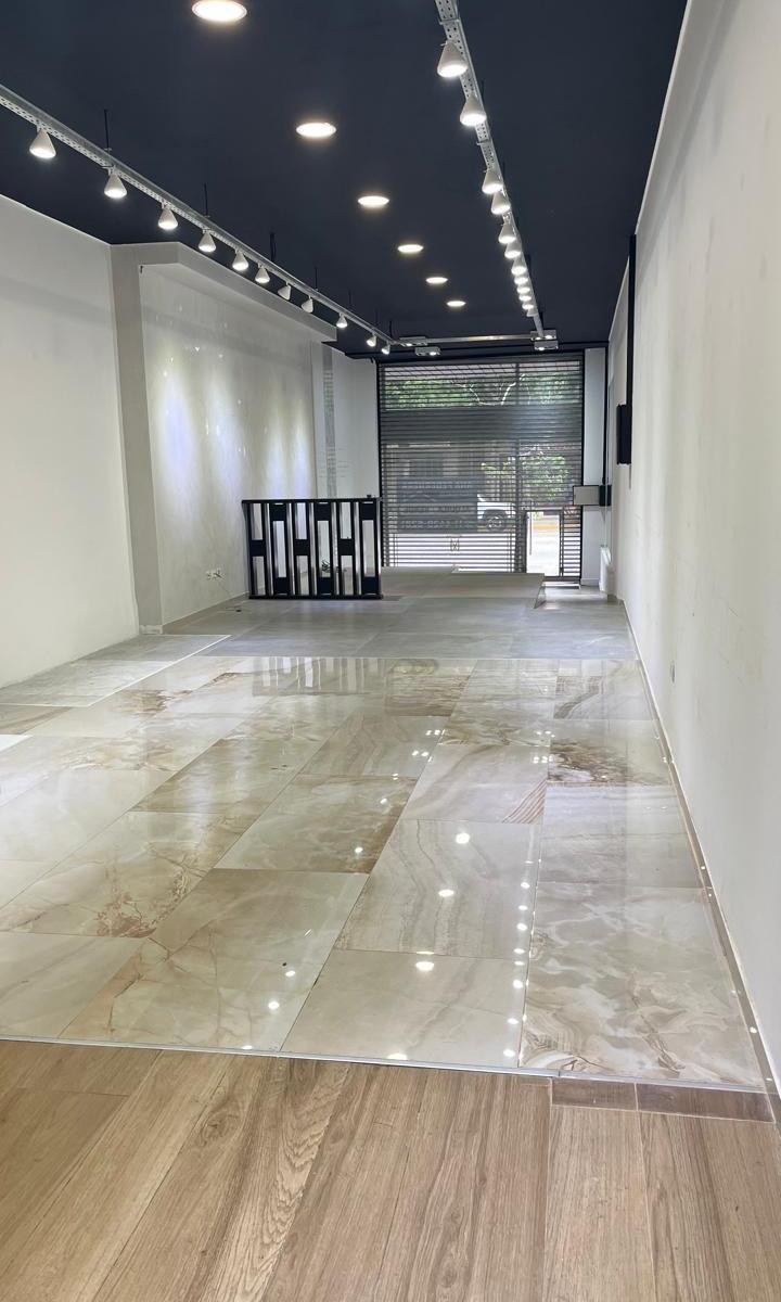 Foto de VENTA EXCELENTE LOCAL EN PALERMO HOLYWOOD CON RENTA Y FINANCIACION, imagen 4