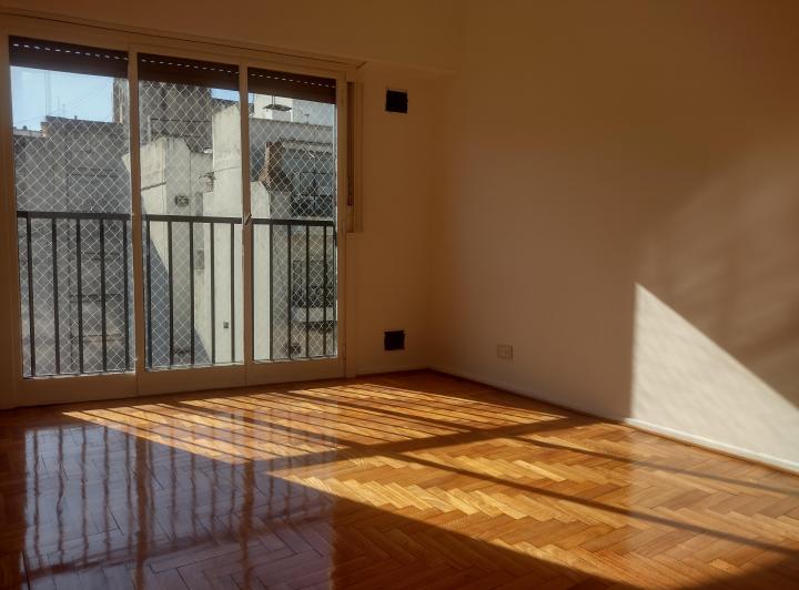 ALQUILER 2 AMB CON BALCON CABALLITO 3