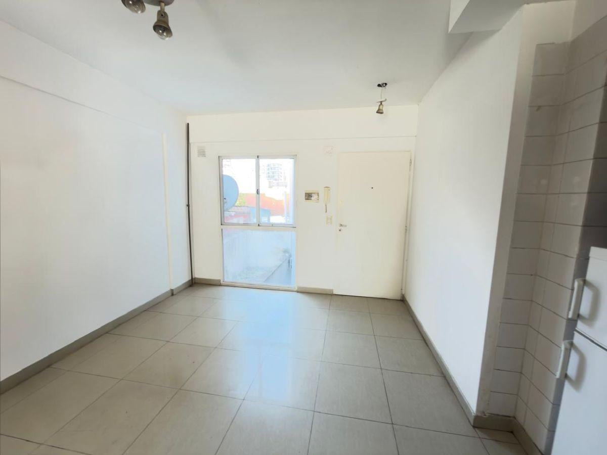 Foto de Venta Monoambiente grande con Balcon Apto Profesional, imagen 3