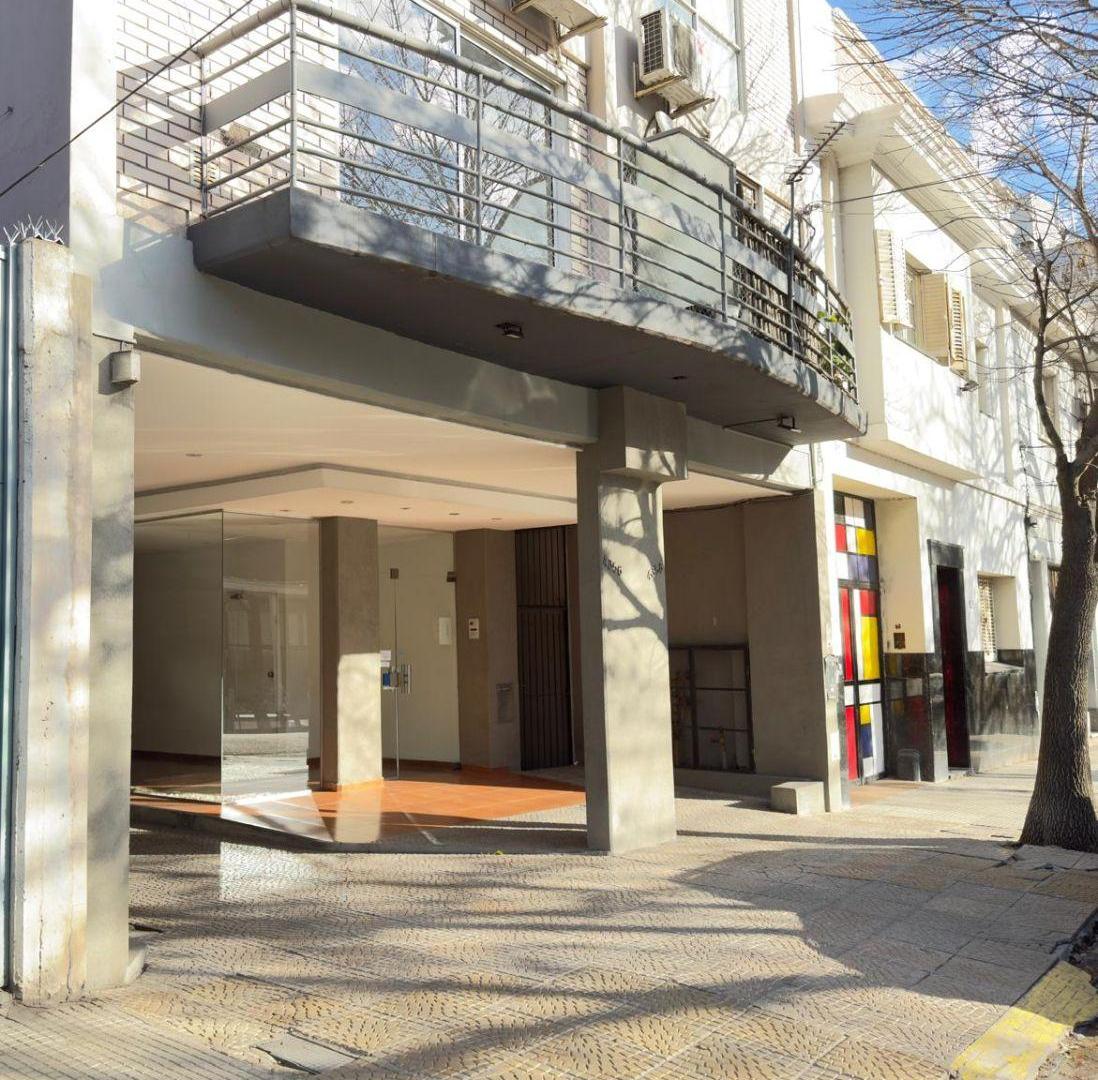 Foto de Venta Monoambiente grande con Balcon Apto Profesional, imagen 1