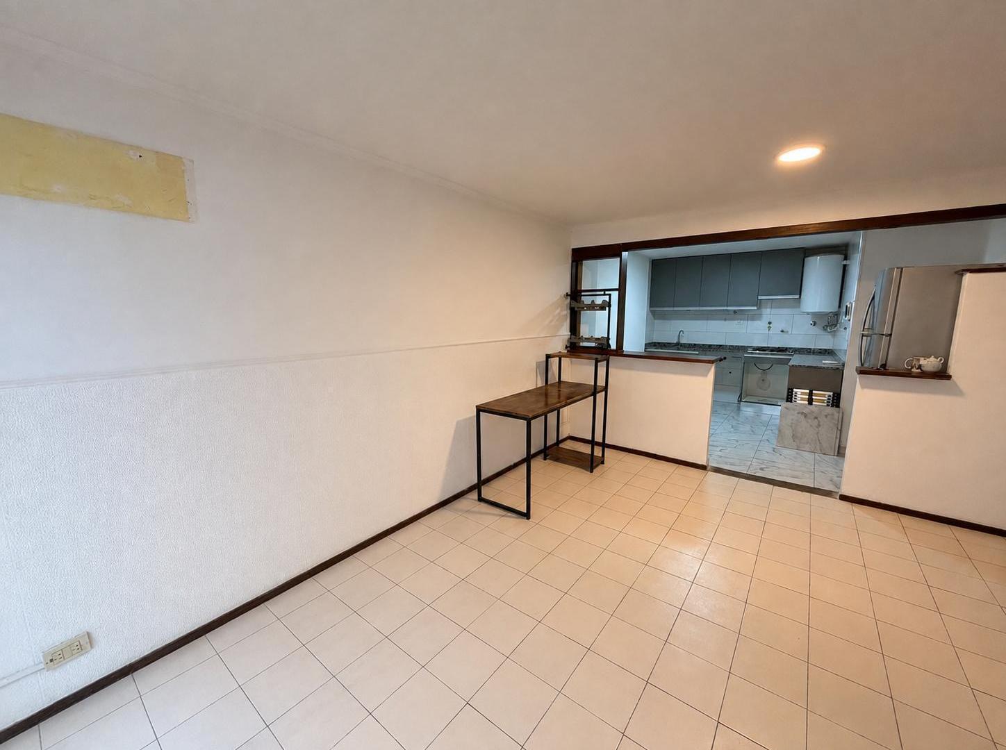 Foto de Departamento Un Dormitorio y Patio en Abasto, imagen 3