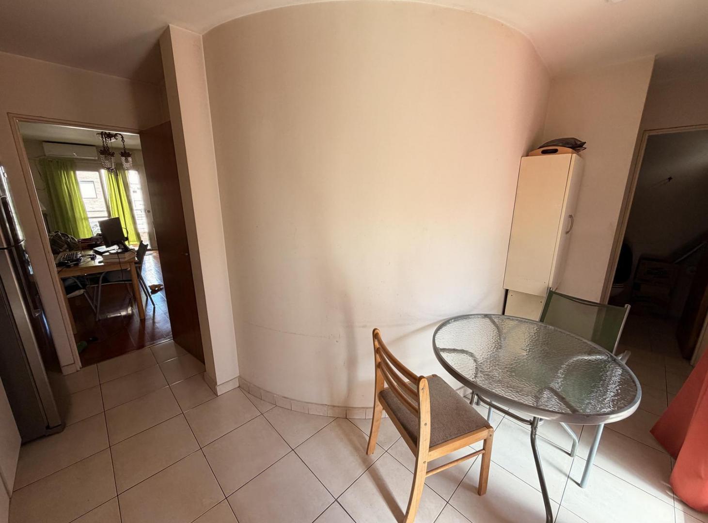 Foto de Departamento en Alquiler Tres Dormitorios Con Patio Barrio Centro, imagen 4