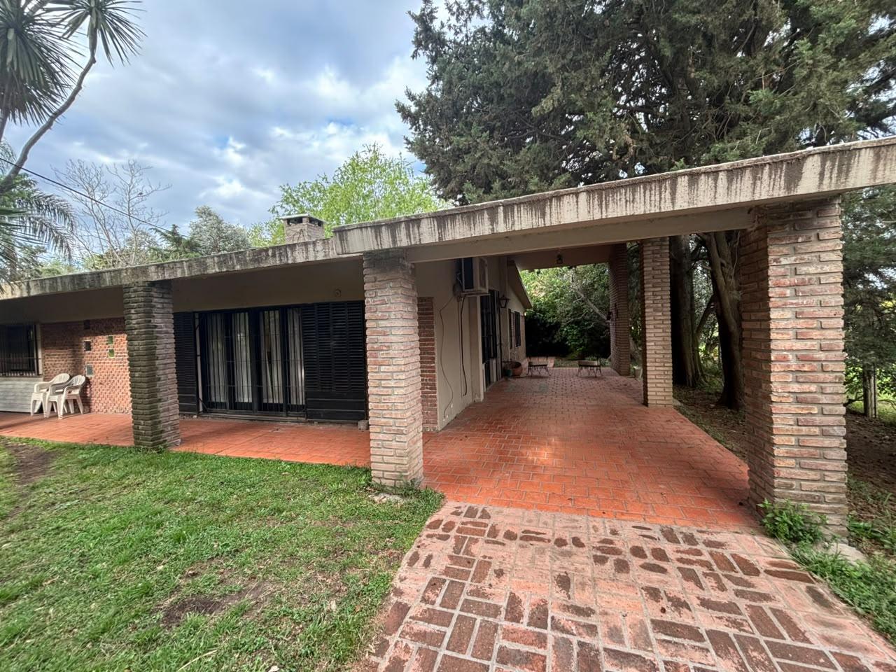 Foto de Venta Casa con Amplio Terreno Roldán, imagen 4