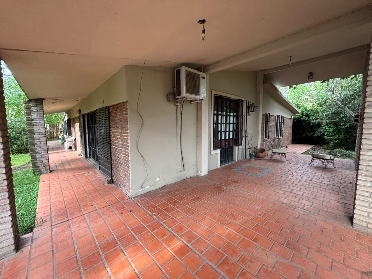 Foto de Venta Casa con Amplio Terreno Roldán, imagen 2