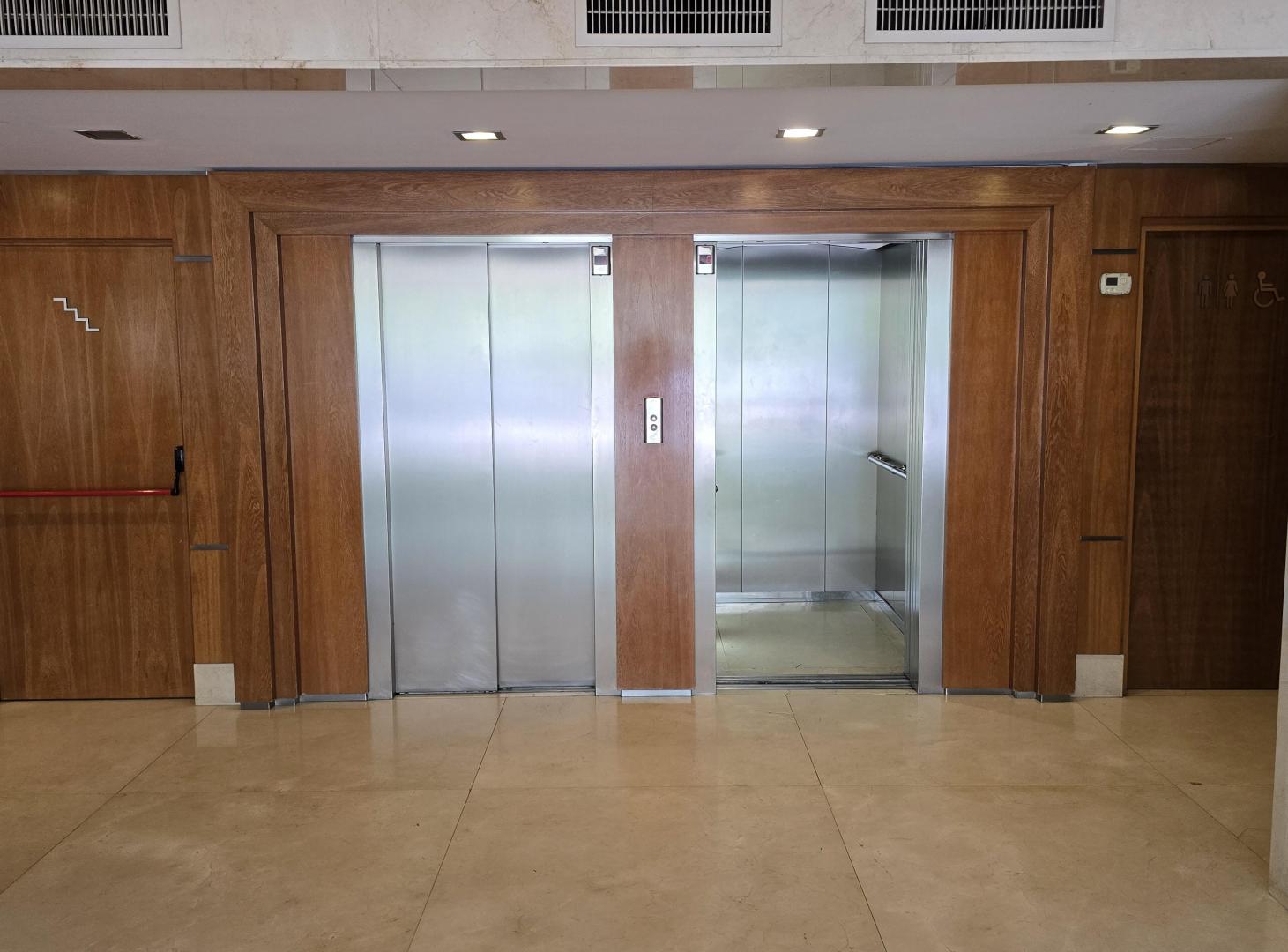Foto de OFICINA AAA EN ALQUILER - EDIFICIO PLAZA ROCHA 1, imagen 3