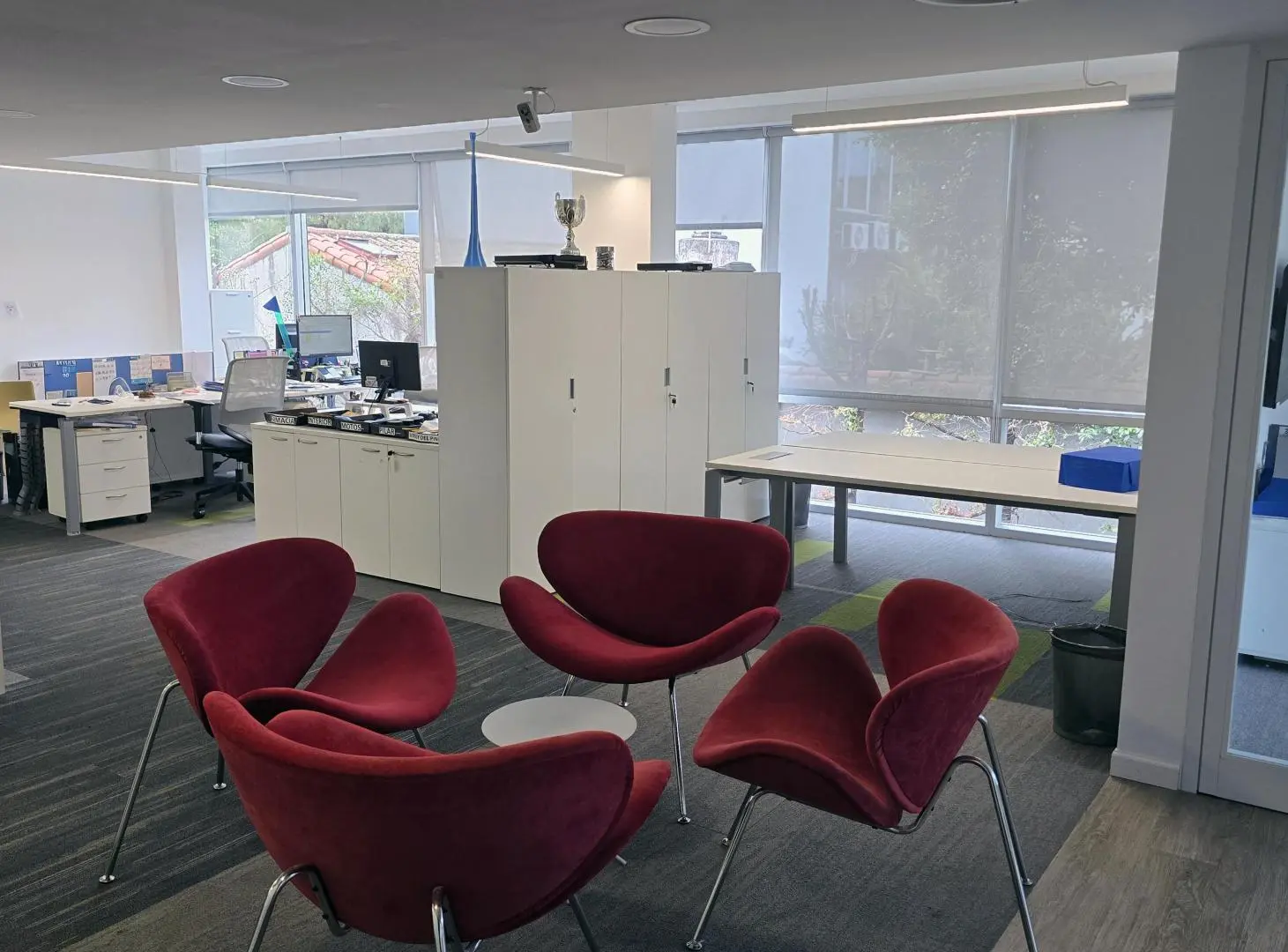 OFICINA AAA EN ALQUILER - EDIFICIO PLAZA ROCHA 1 5